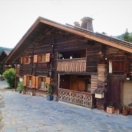 Charmieux Appartement En Chalet Typique Le Grand-Bornand Exterior photo